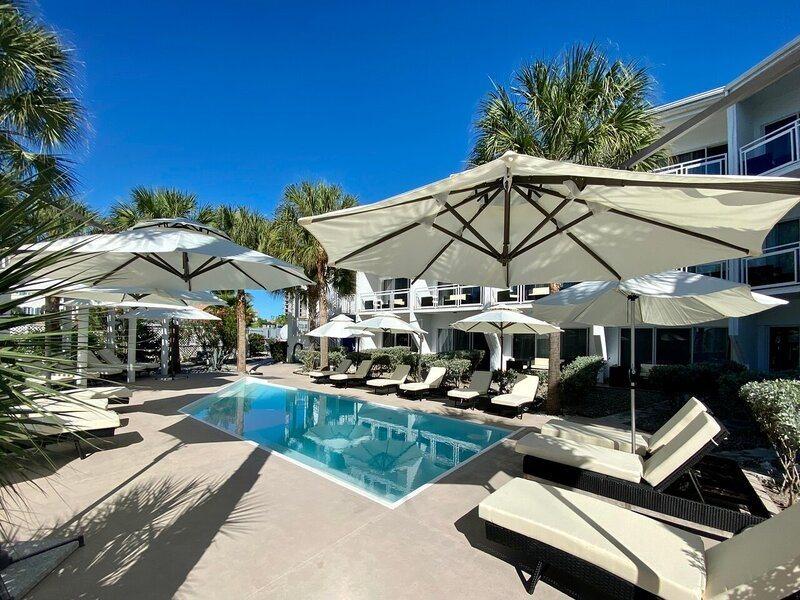 Sibonne Beach Hotel Grace Bay Extérieur photo