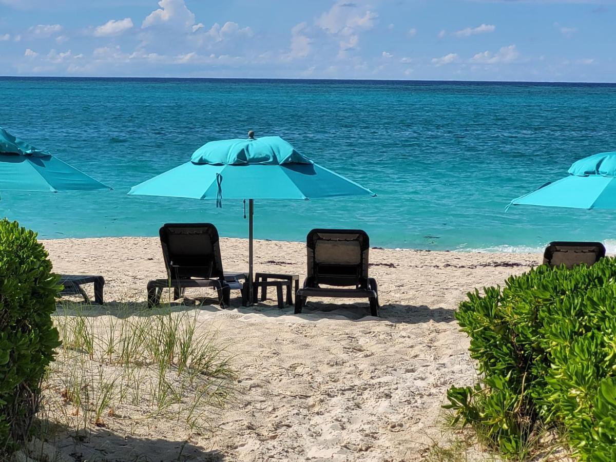 Sibonne Beach Hotel Grace Bay Extérieur photo