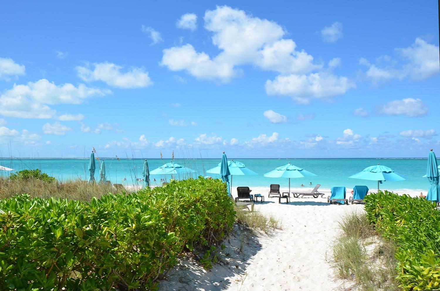Sibonne Beach Hotel Grace Bay Extérieur photo