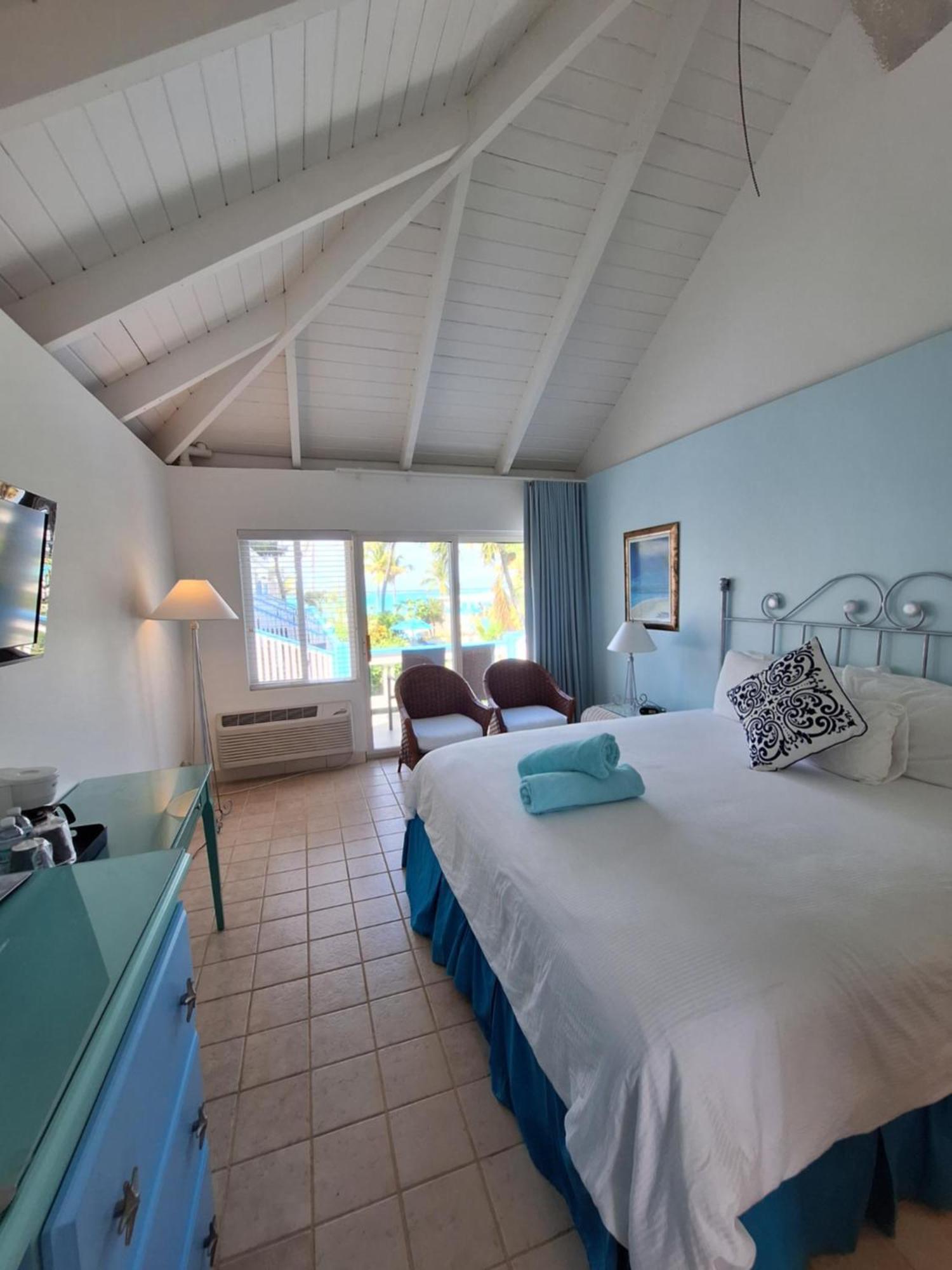 Sibonne Beach Hotel Grace Bay Extérieur photo