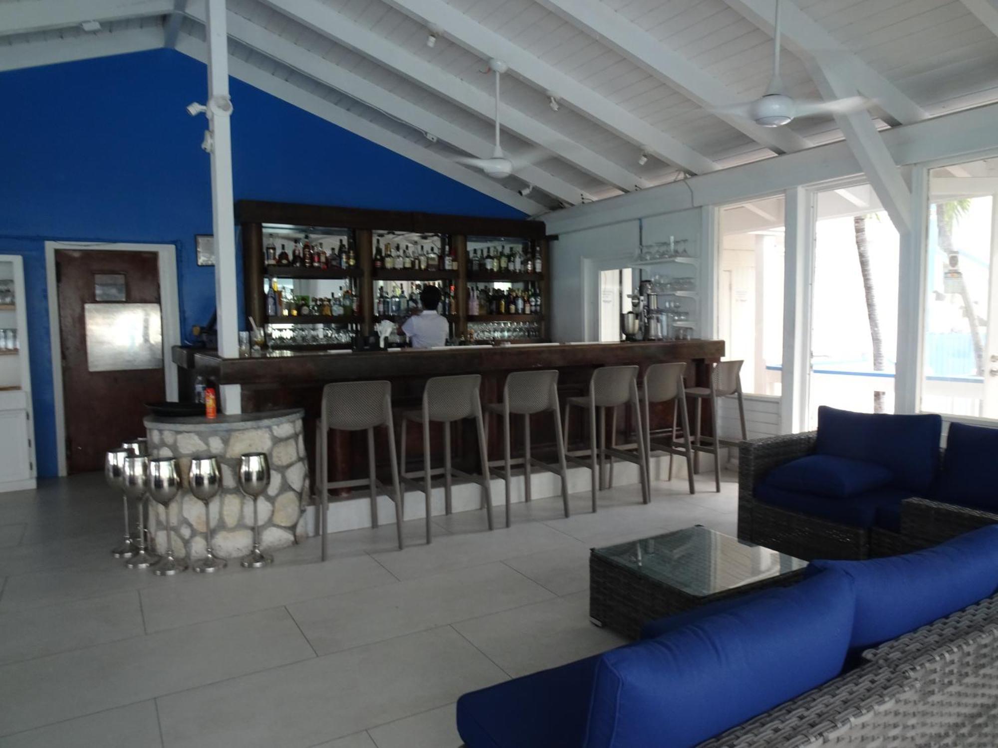 Sibonne Beach Hotel Grace Bay Extérieur photo