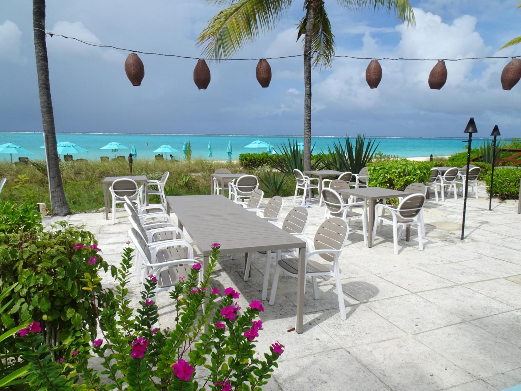 Sibonne Beach Hotel Grace Bay Extérieur photo