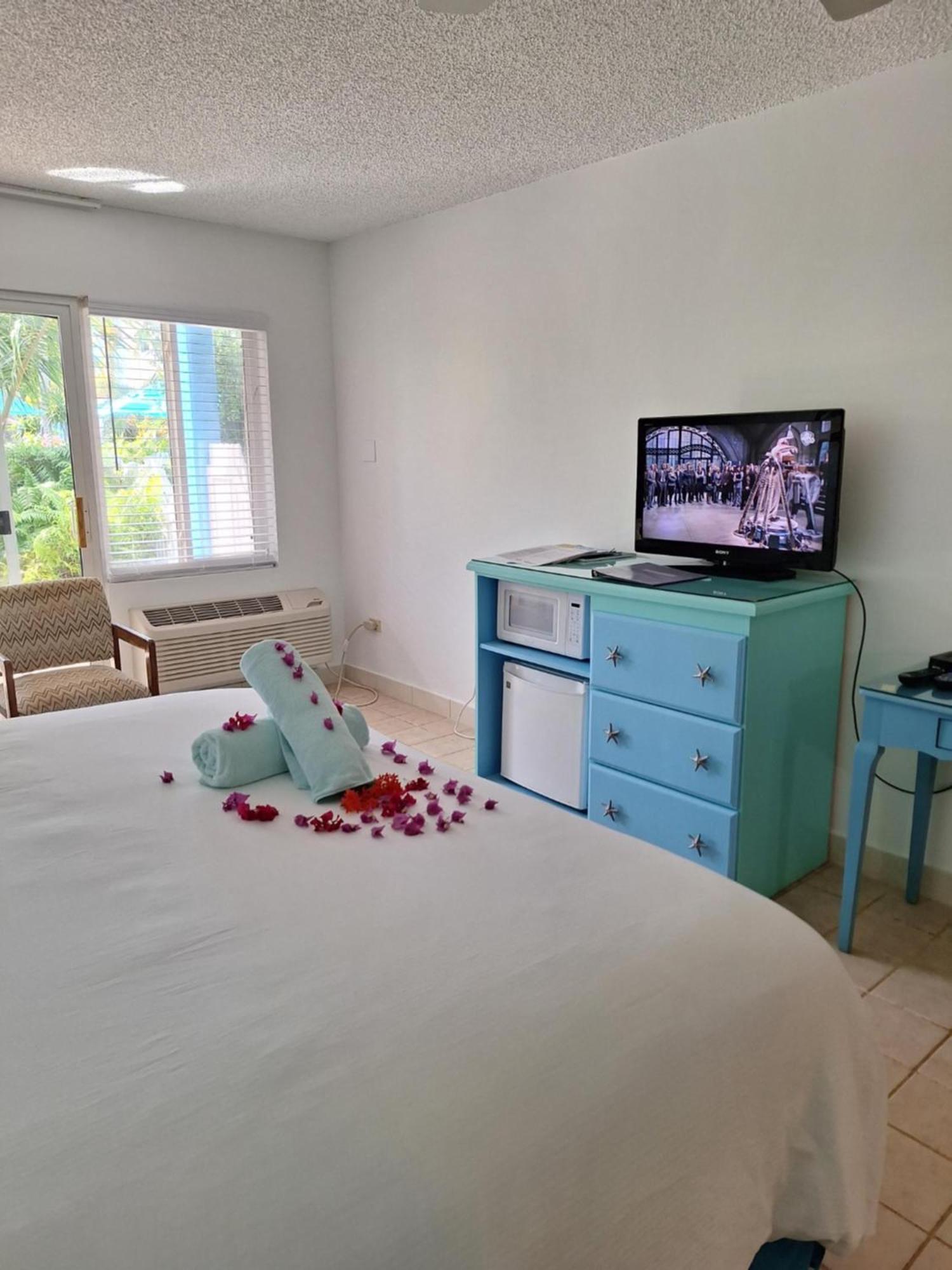 Sibonne Beach Hotel Grace Bay Extérieur photo