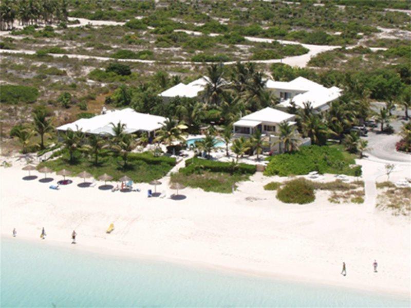 Sibonne Beach Hotel Grace Bay Extérieur photo