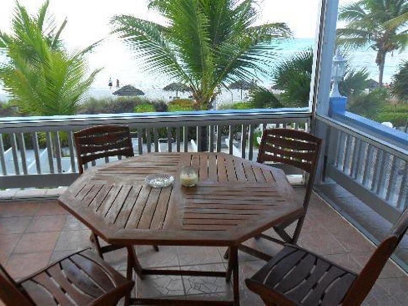 Sibonne Beach Hotel Grace Bay Extérieur photo